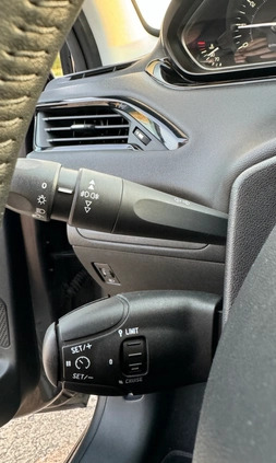 Peugeot 208 cena 39900 przebieg: 51160, rok produkcji 2019 z Szczecin małe 137